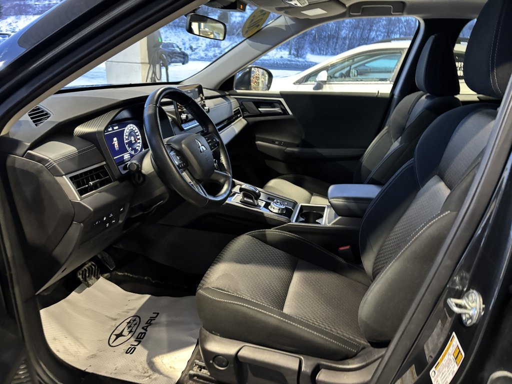 2025 Mitsubishi Outlander PHEV SE S-AWC in Saint-Georges, Quebec - 11 - w1024h768px