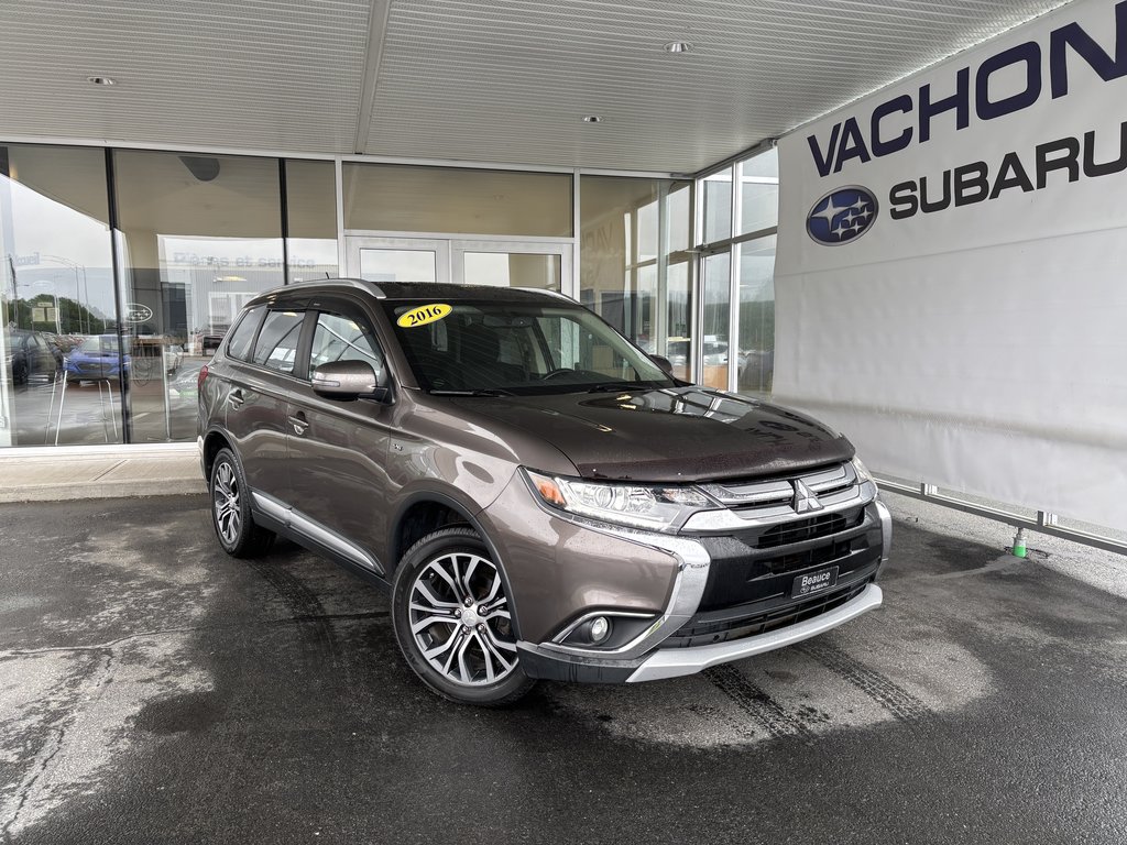 Mitsubishi Outlander AWC 4dr SE 2016 à Saint-Georges, Québec - 1 - w1024h768px