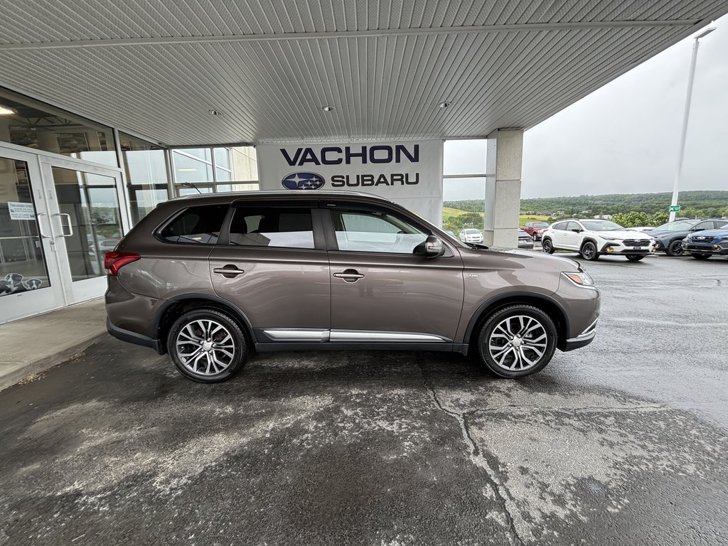 Mitsubishi Outlander AWC 4dr SE 2016 à Saint-Georges, Québec - 2 - w1024h768px