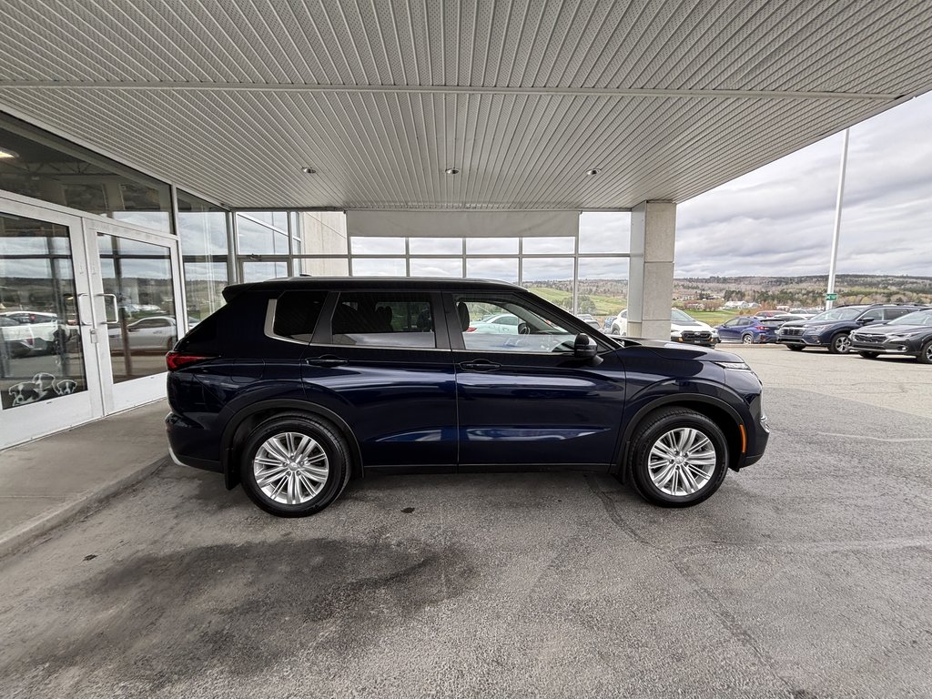 Mitsubishi Outlander SE S-AWC 2023 à Saint-Georges, Québec - 2 - w1024h768px