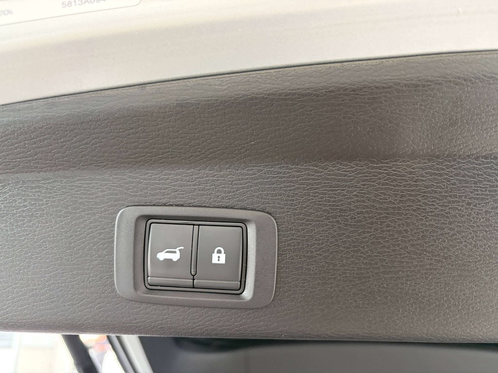 2023 Mitsubishi Outlander LE in Saint-Georges, Quebec - 22 - w1024h768px