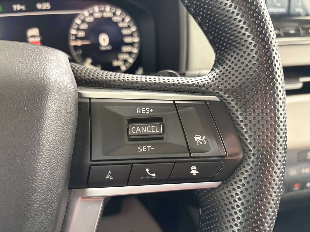2023 Mitsubishi Outlander LE in Saint-Georges, Quebec - 15 - w1024h768px