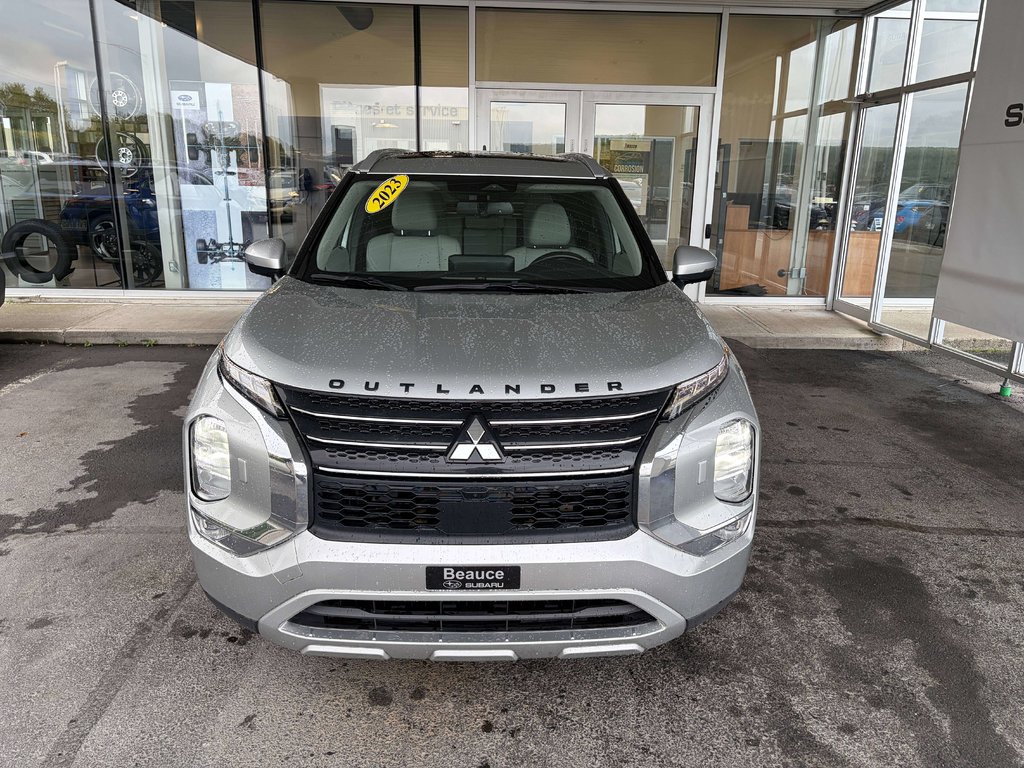 2023 Mitsubishi Outlander LE in Saint-Georges, Quebec - 8 - w1024h768px