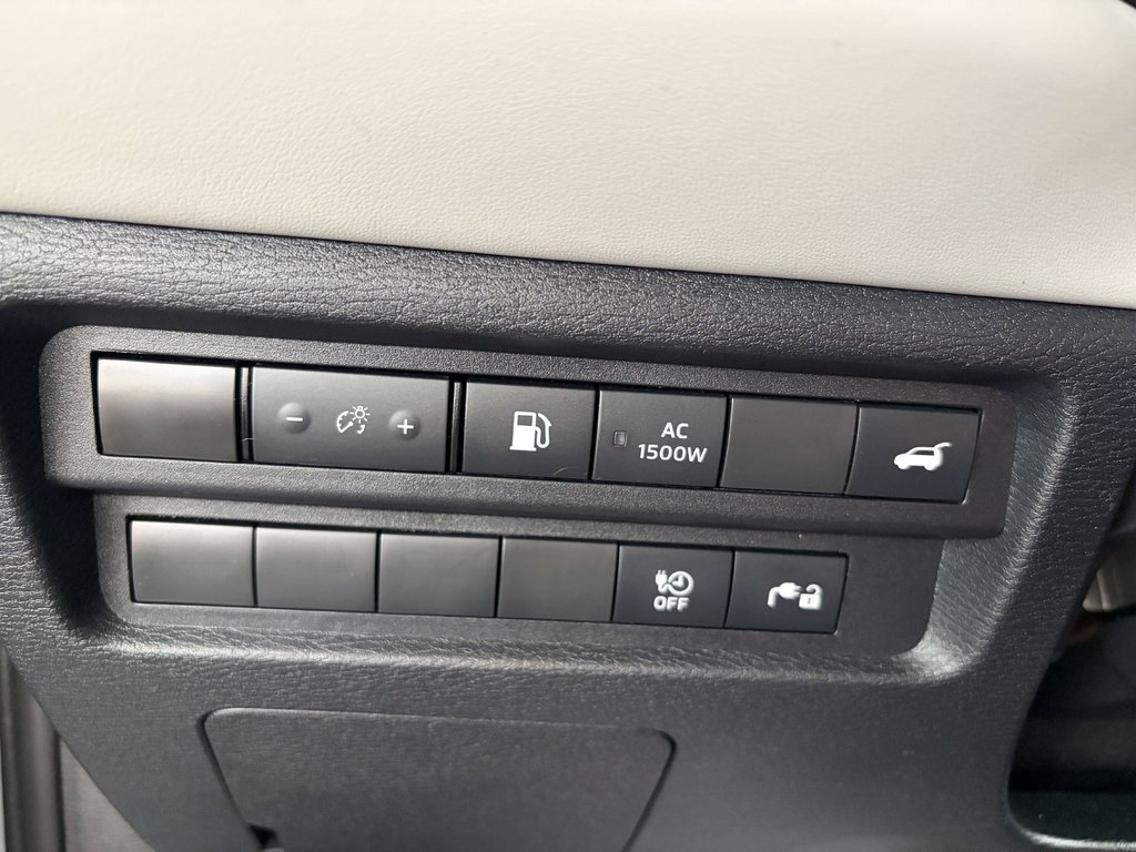 2023 Mitsubishi Outlander LE in Saint-Georges, Quebec - 17 - w1024h768px