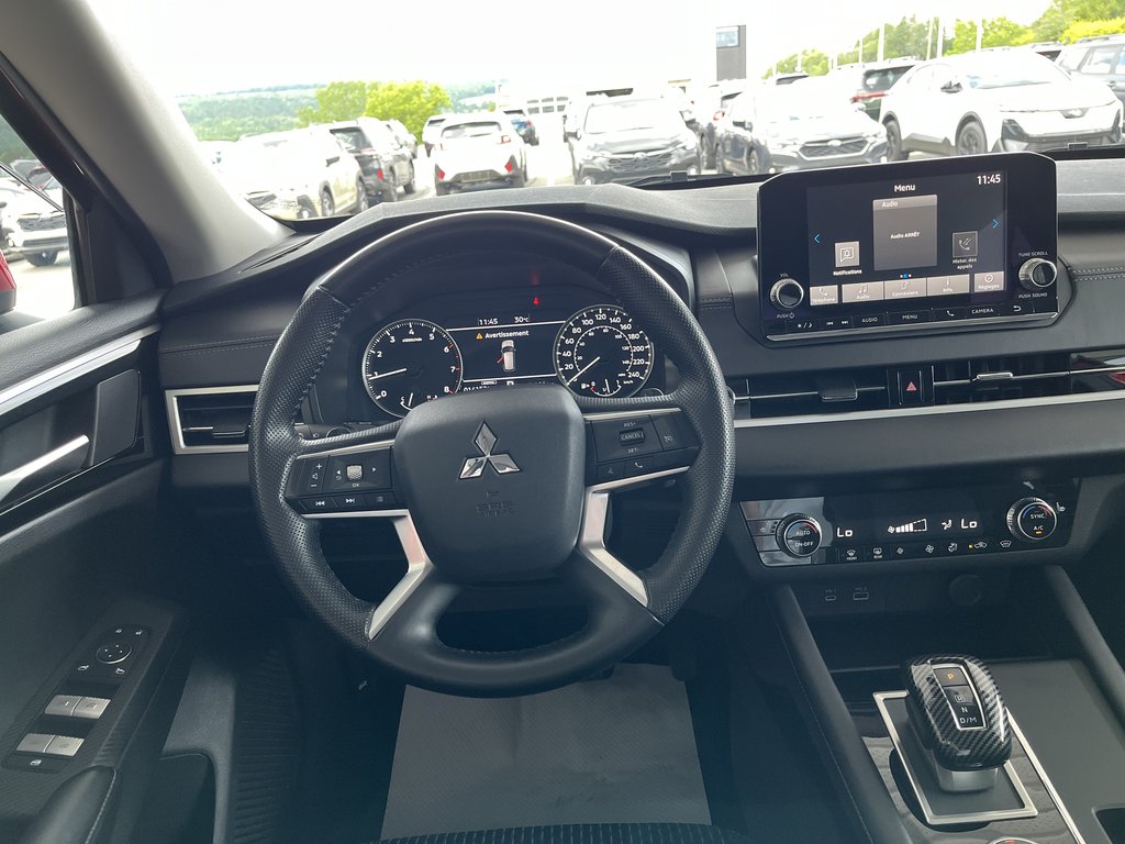 2024 Mitsubishi Outlander ES S-AWC in Saint-Georges, Quebec - 10 - w1024h768px