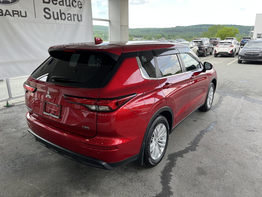 2024 Mitsubishi Outlander ES S-AWC in Saint-Georges, Quebec - 3 - w1024h768px