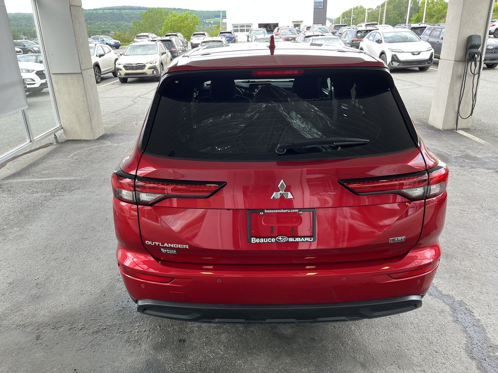 2024 Mitsubishi Outlander ES S-AWC in Saint-Georges, Quebec - 4 - w1024h768px