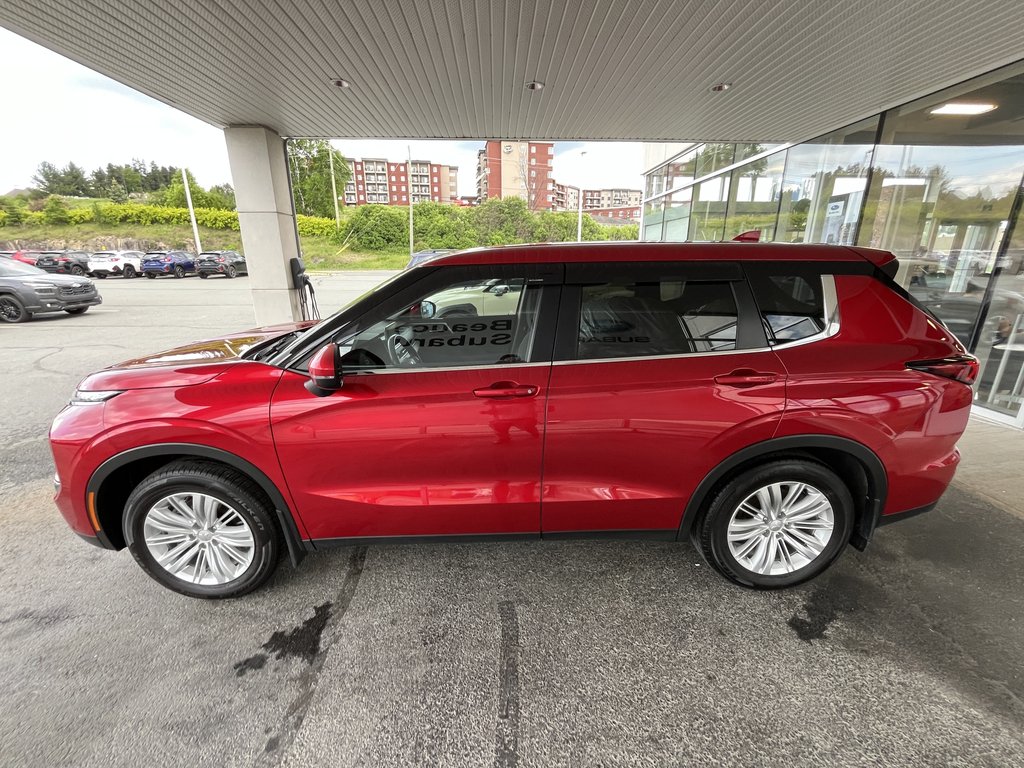2024 Mitsubishi Outlander ES S-AWC in Saint-Georges, Quebec - 6 - w1024h768px