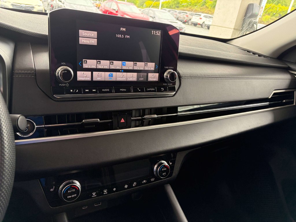 Mitsubishi Outlander ES 2024 à Saint-Georges, Québec - 13 - w1024h768px