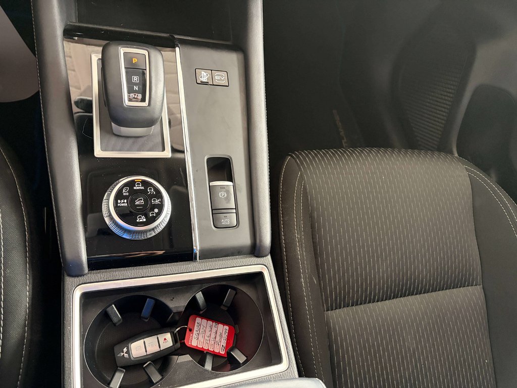 Mitsubishi Outlander ES 2024 à Saint-Georges, Québec - 12 - w1024h768px