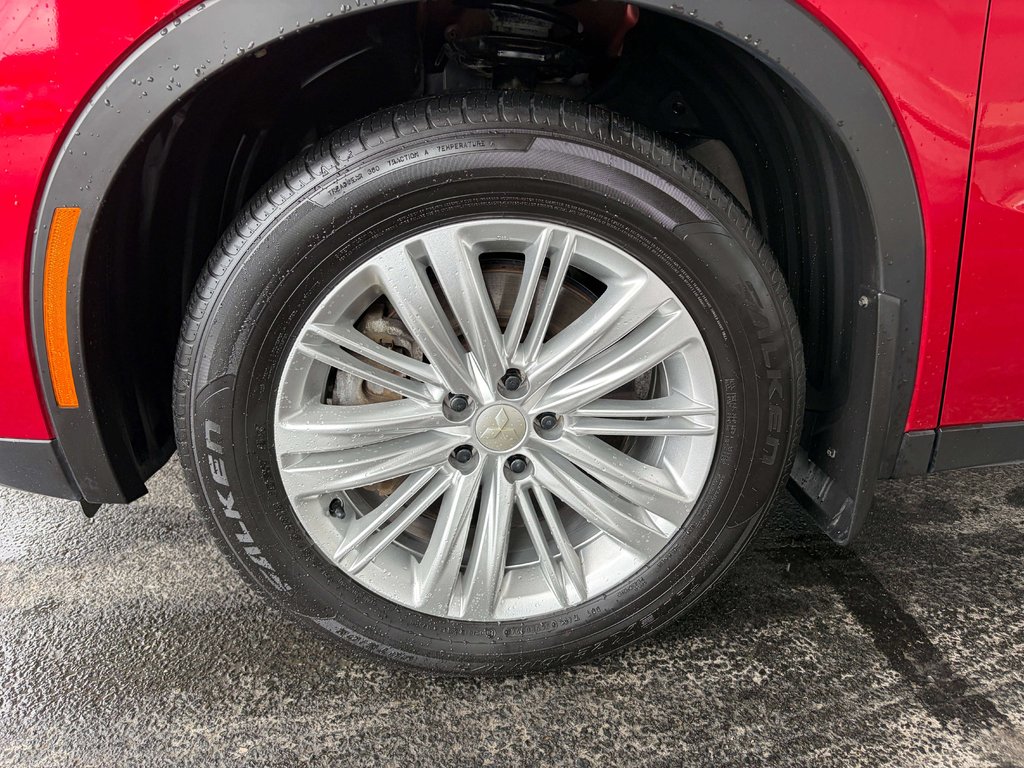 Mitsubishi Outlander ES 2024 à Saint-Georges, Québec - 9 - w1024h768px