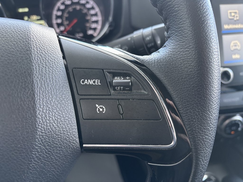 2024 Mitsubishi RVR SE AWC in Saint-Georges, Quebec - 13 - w1024h768px