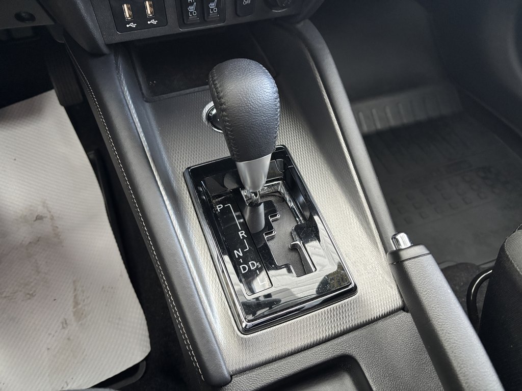 2024 Mitsubishi RVR SE AWC in Saint-Georges, Quebec - 19 - w1024h768px