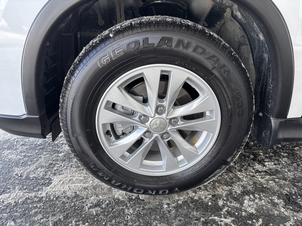 2024 Mitsubishi RVR SE AWC in Saint-Georges, Quebec - 9 - w1024h768px