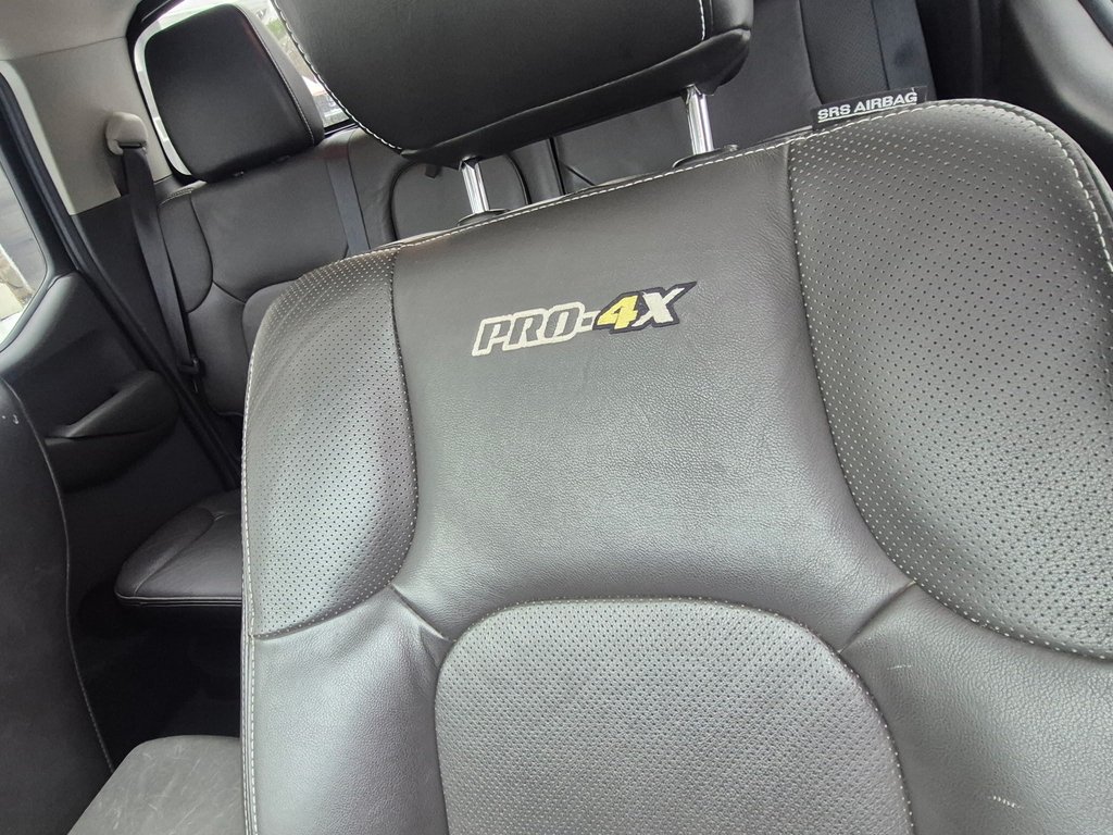 Nissan Frontier 4WD Crew Cab SWB Auto PRO-4X 2016 à Saint-Georges, Québec - 10 - w1024h768px