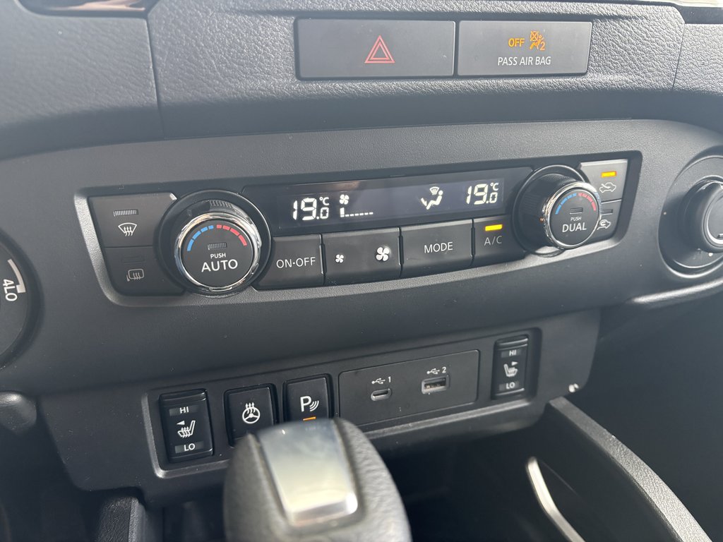 2022 Nissan Frontier Crew Cab SV Long Bed 4x4 in Saint-Georges, Quebec - 17 - w1024h768px