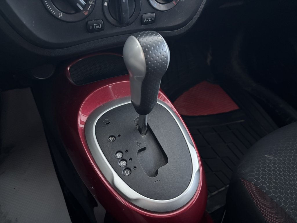 Nissan Juke 5dr Wgn CVT SV AWD 2013 à Saint-Georges, Québec - 17 - w1024h768px