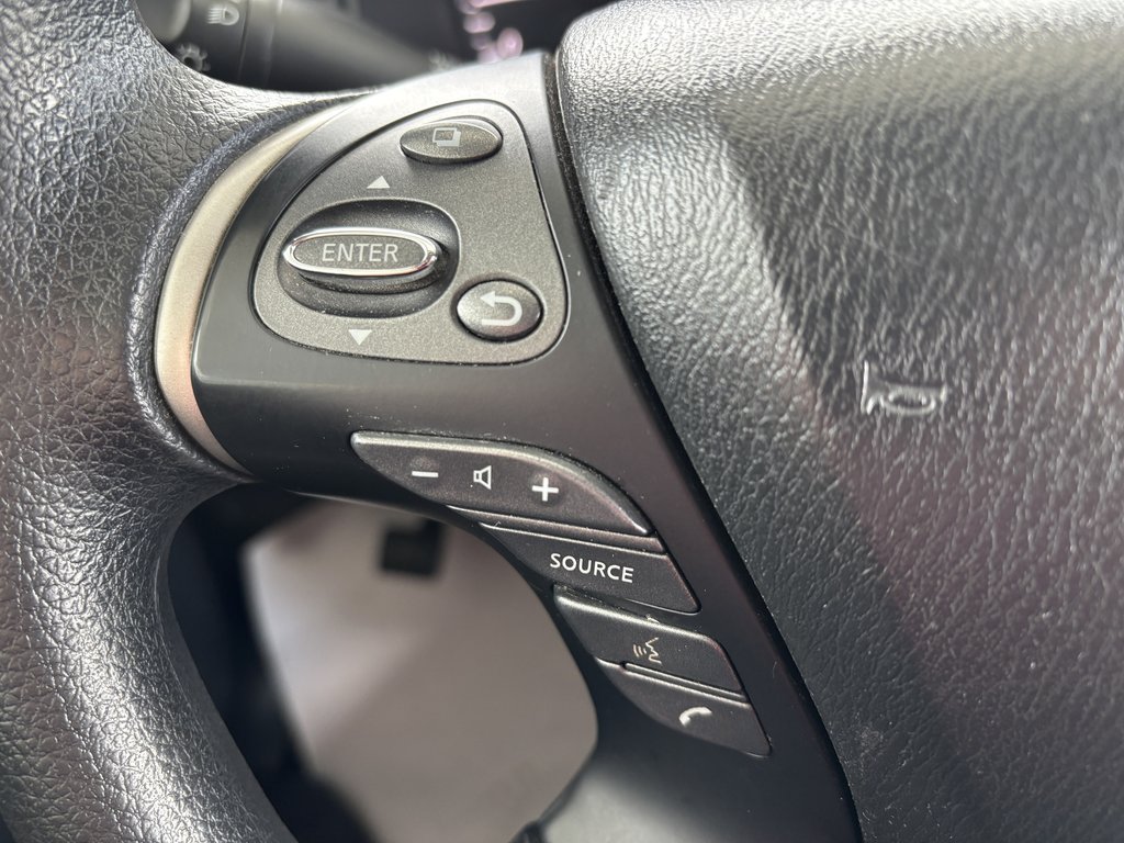Nissan Pathfinder 4WD 4dr SV 2017 à Saint-Georges, Québec - 13 - w1024h768px
