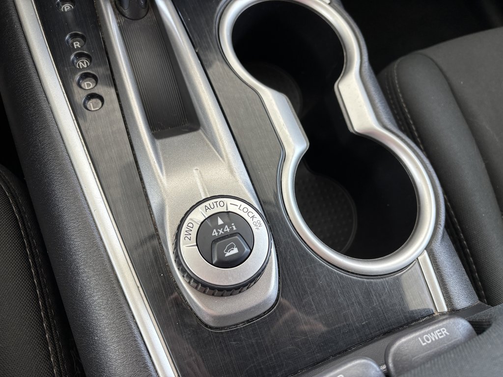 Nissan Pathfinder 4WD 4dr SV 2017 à Saint-Georges, Québec - 18 - w1024h768px