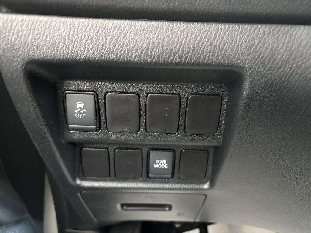 Nissan Pathfinder 4WD 4dr SV 2017 à Saint-Georges, Québec - 19 - w1024h768px