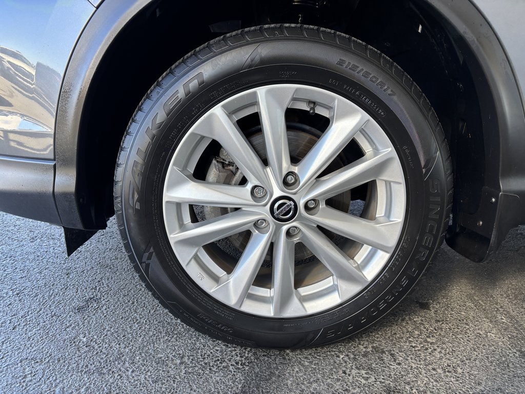 2019  Qashqai AWD SV CVT in Saint-Georges, Quebec - 9 - w1024h768px