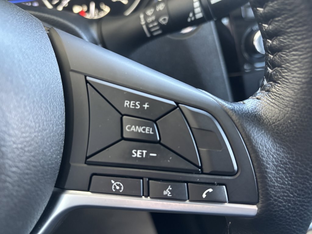 2019  Qashqai AWD SV CVT in Saint-Georges, Quebec - 13 - w1024h768px