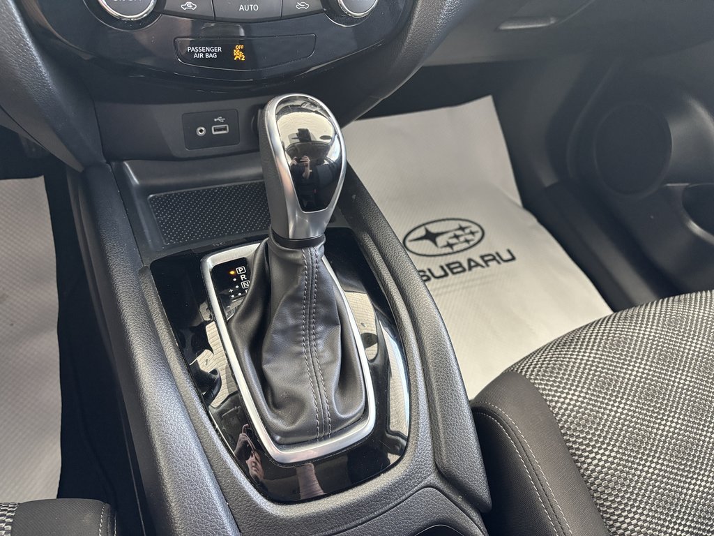 Nissan Qashqai AWD S CVT 2020 à Saint-Georges, Québec - 17 - w1024h768px