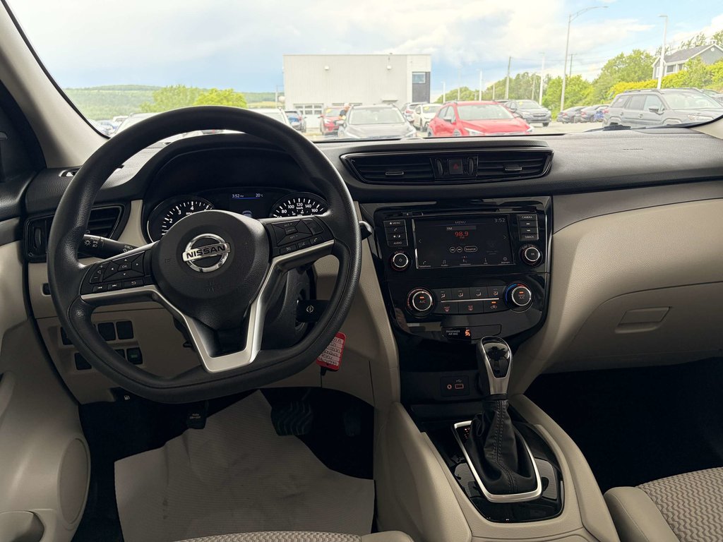 2021 Nissan Qashqai FWD S CVT in Saint-Georges, Quebec - 8 - w1024h768px