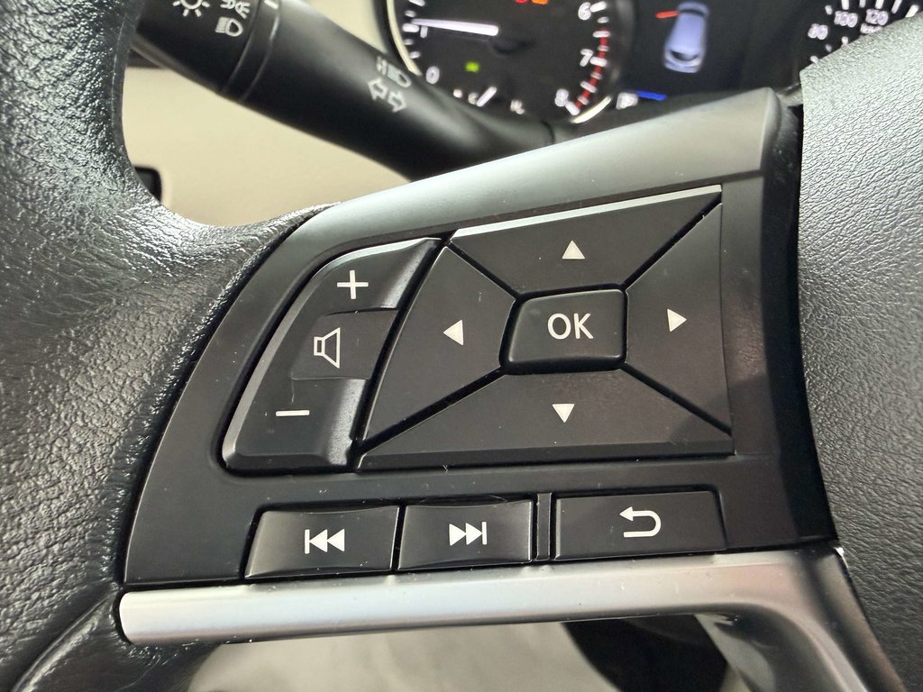 2021 Nissan Qashqai FWD S CVT in Saint-Georges, Quebec - 13 - w1024h768px