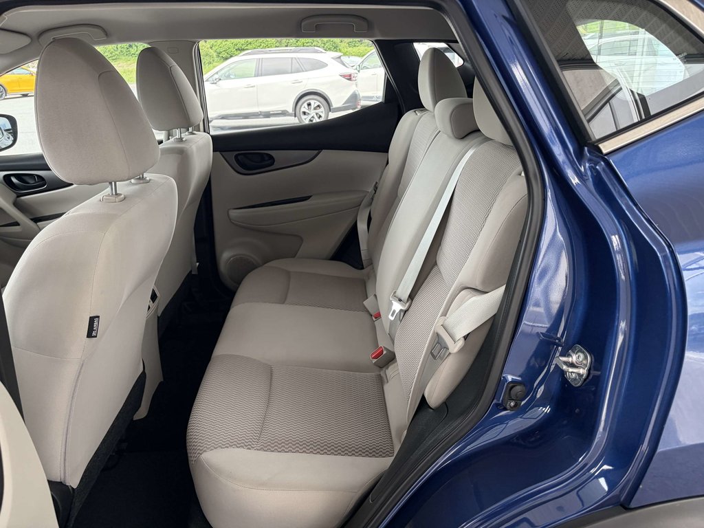 2021 Nissan Qashqai FWD S CVT in Saint-Georges, Quebec - 16 - w1024h768px