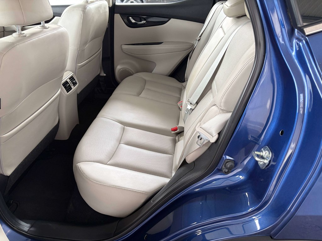 2022 Nissan Qashqai SL in Saint-Georges, Quebec - 21 - w1024h768px