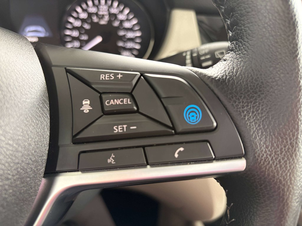 2022 Nissan Qashqai SL in Saint-Georges, Quebec - 15 - w1024h768px