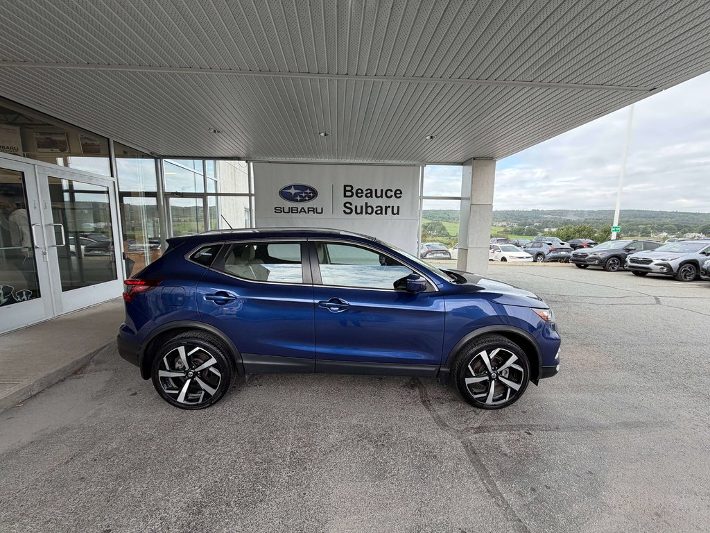 2022 Nissan Qashqai SL in Saint-Georges, Quebec - 2 - w1024h768px