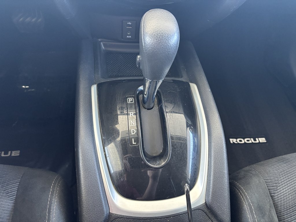 2014 Nissan Rogue AWD 4dr SV in Saint-Georges, Quebec - 17 - w1024h768px