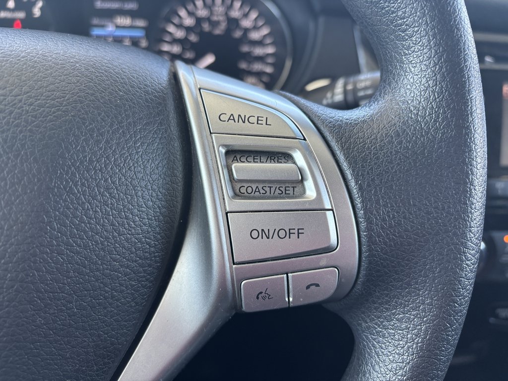 2014 Nissan Rogue AWD 4dr SV in Saint-Georges, Quebec - 13 - w1024h768px