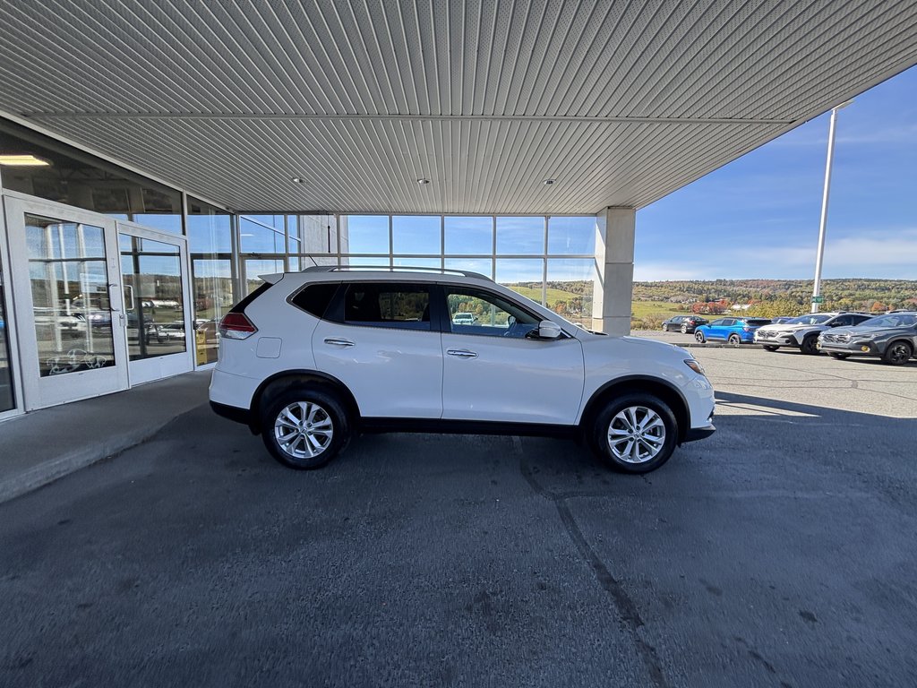 2014 Nissan Rogue AWD 4dr SV in Saint-Georges, Quebec - 2 - w1024h768px