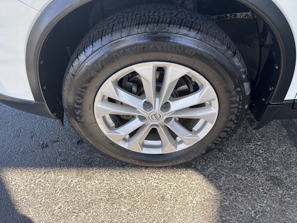 2014 Nissan Rogue AWD 4dr SV in Saint-Georges, Quebec - 9 - w1024h768px
