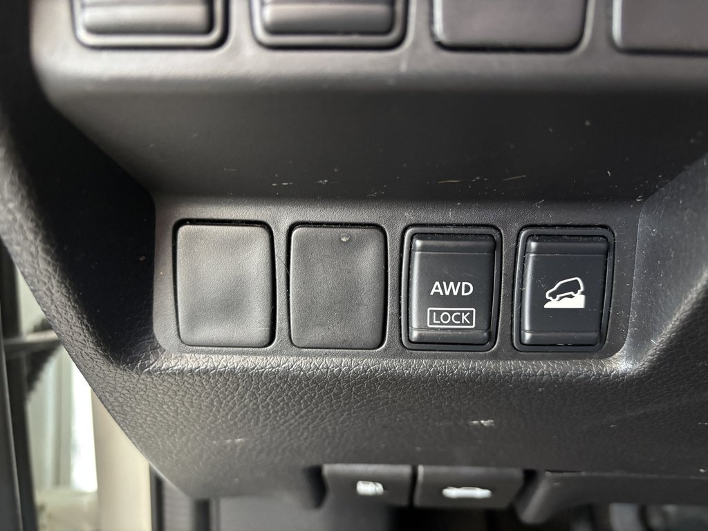 2014 Nissan Rogue AWD 4dr SV in Saint-Georges, Quebec - 19 - w1024h768px