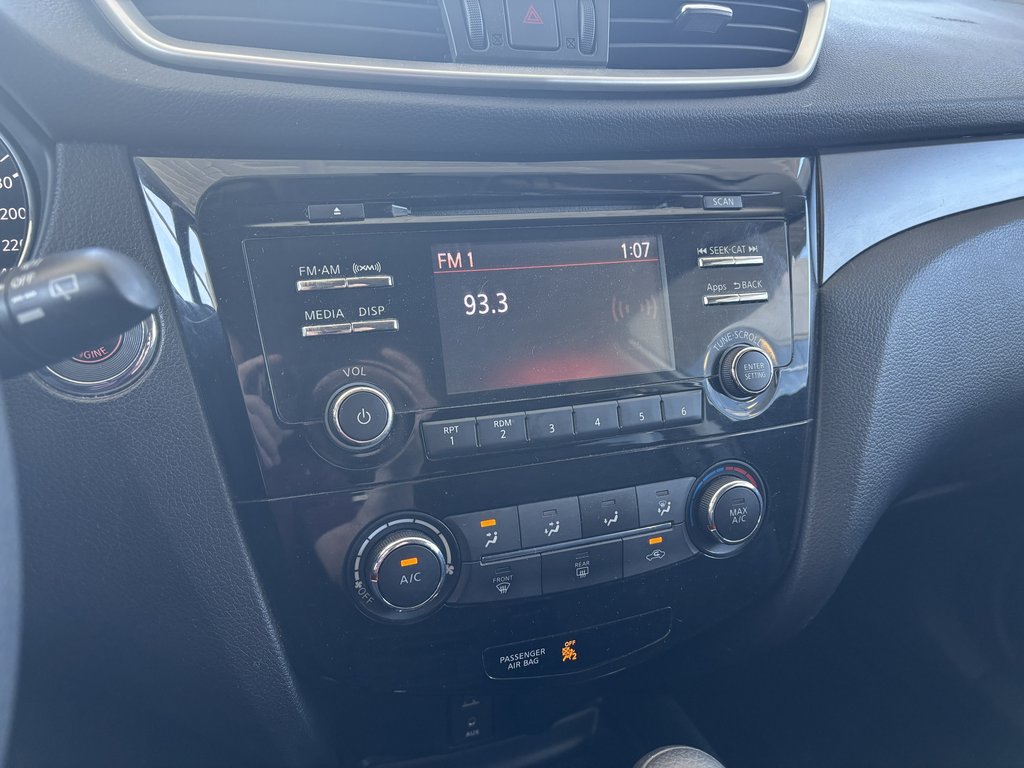 2014 Nissan Rogue AWD 4dr SV in Saint-Georges, Quebec - 15 - w1024h768px