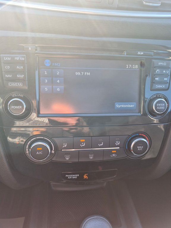 Nissan Rogue AWD 4dr SV 2016 à Saint-Georges, Québec - 8 - w1024h768px