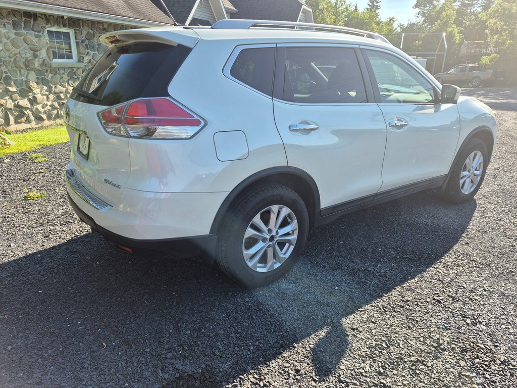Nissan Rogue AWD 4dr SV 2016 à Saint-Georges, Québec - 4 - w1024h768px