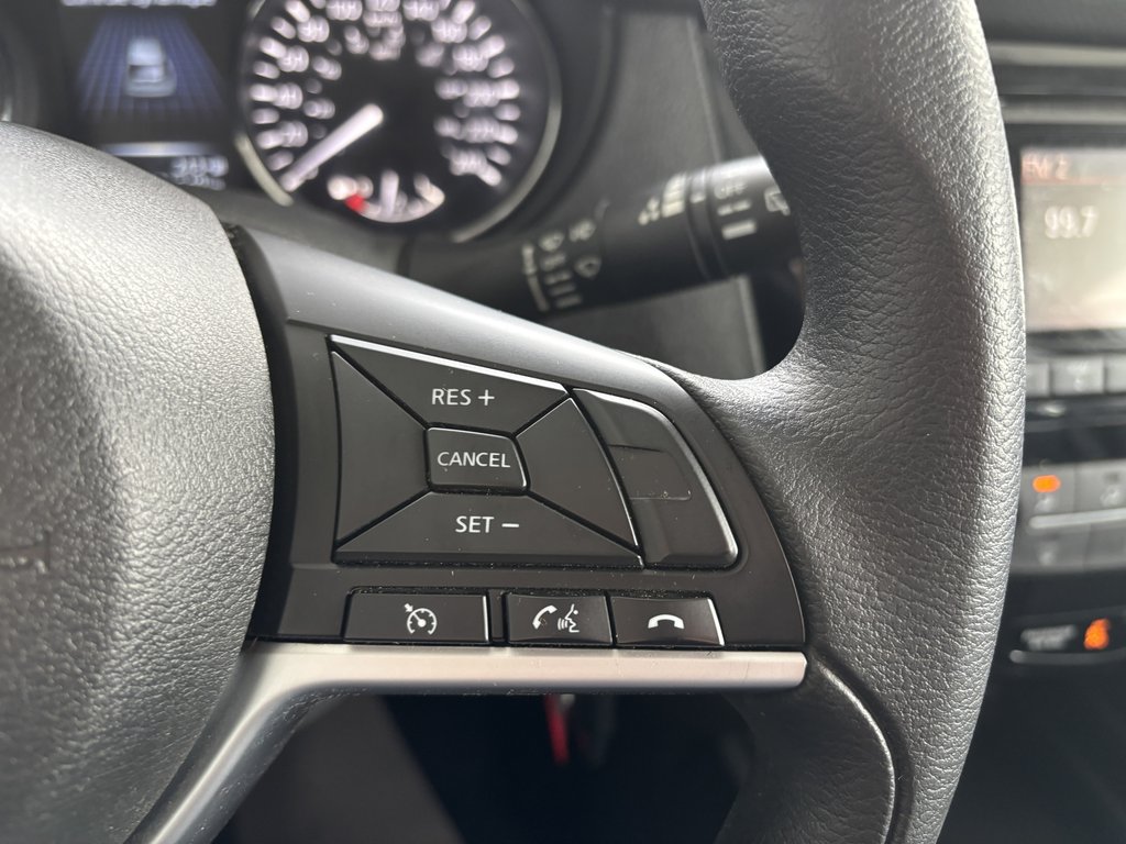 2017 Nissan Rogue FWD 4dr S in Saint-Georges, Quebec - 13 - w1024h768px