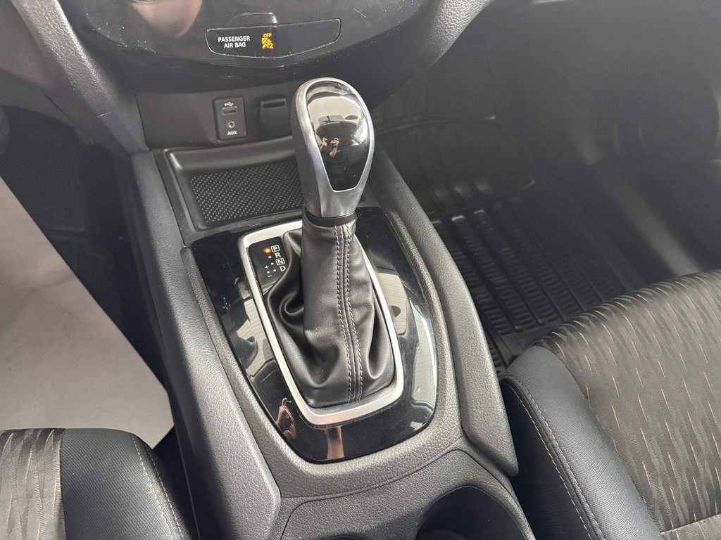 2017 Nissan Rogue FWD 4dr S in Saint-Georges, Quebec - 16 - w1024h768px