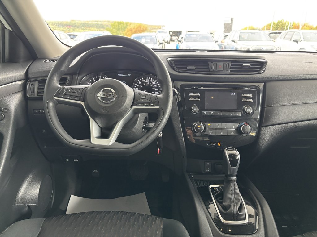 2017 Nissan Rogue FWD 4dr S in Saint-Georges, Quebec - 10 - w1024h768px