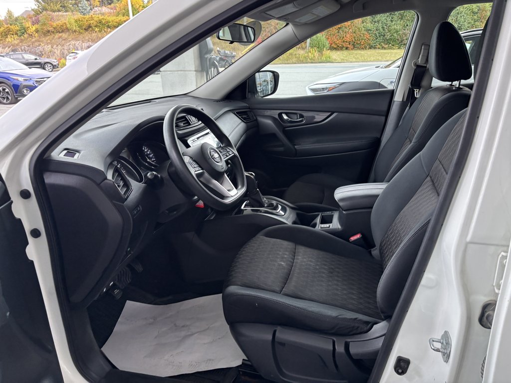 2017 Nissan Rogue FWD 4dr S in Saint-Georges, Quebec - 11 - w1024h768px