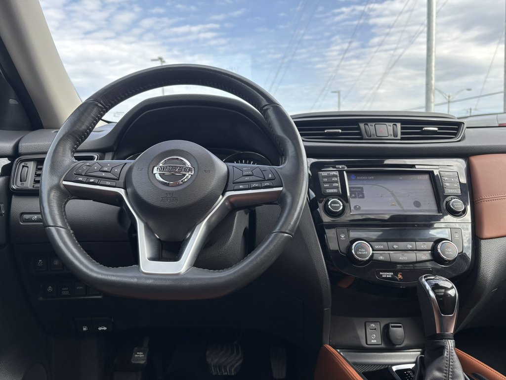 2017 Nissan Rogue AWD 4dr SL Platinum in Saint-Georges, Quebec - 12 - w1024h768px
