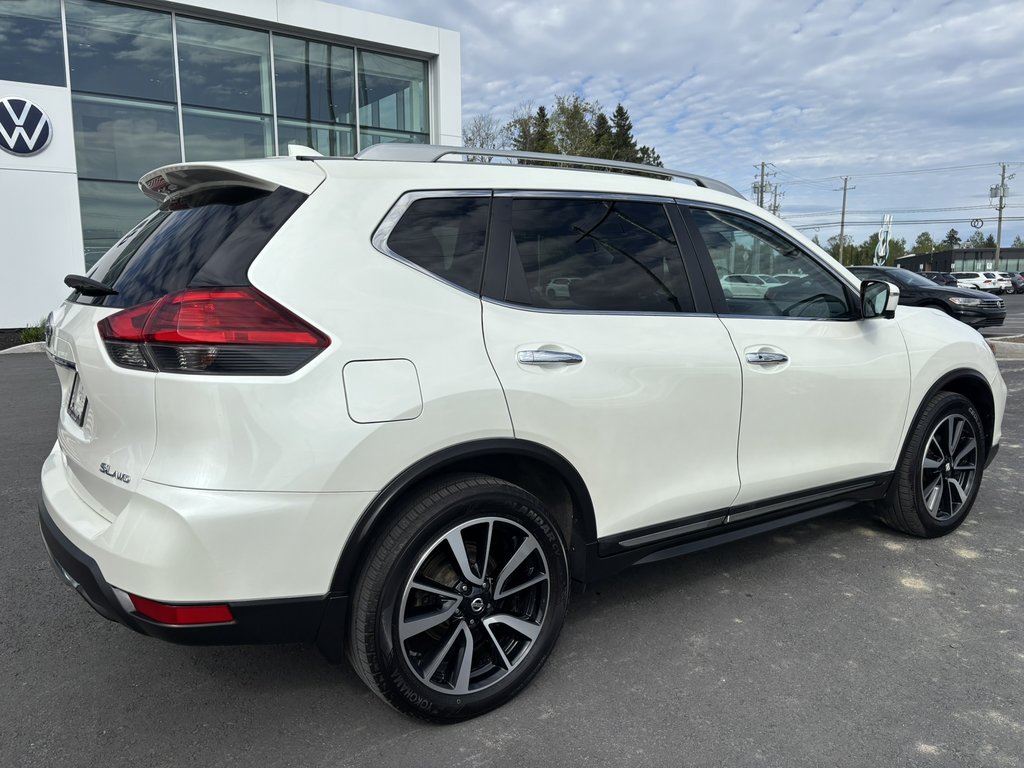 2017 Nissan Rogue AWD 4dr SL Platinum in Saint-Georges, Quebec - 7 - w1024h768px