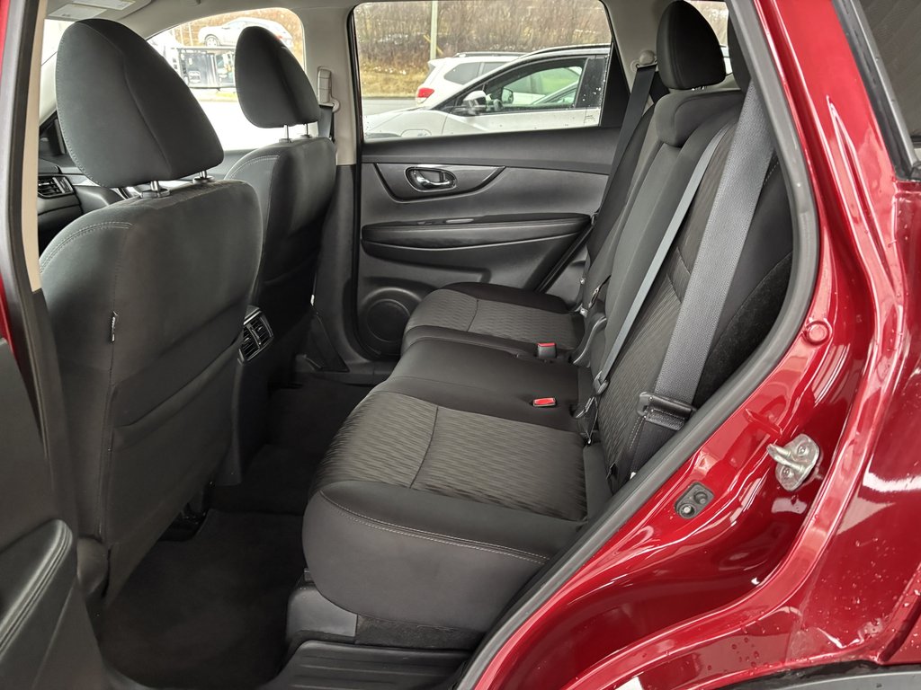 2019 Nissan Rogue AWD SV in Saint-Georges, Quebec - 22 - w1024h768px