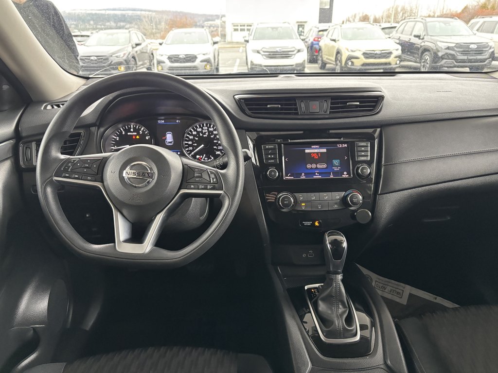 2019 Nissan Rogue AWD SV in Saint-Georges, Quebec - 10 - w1024h768px
