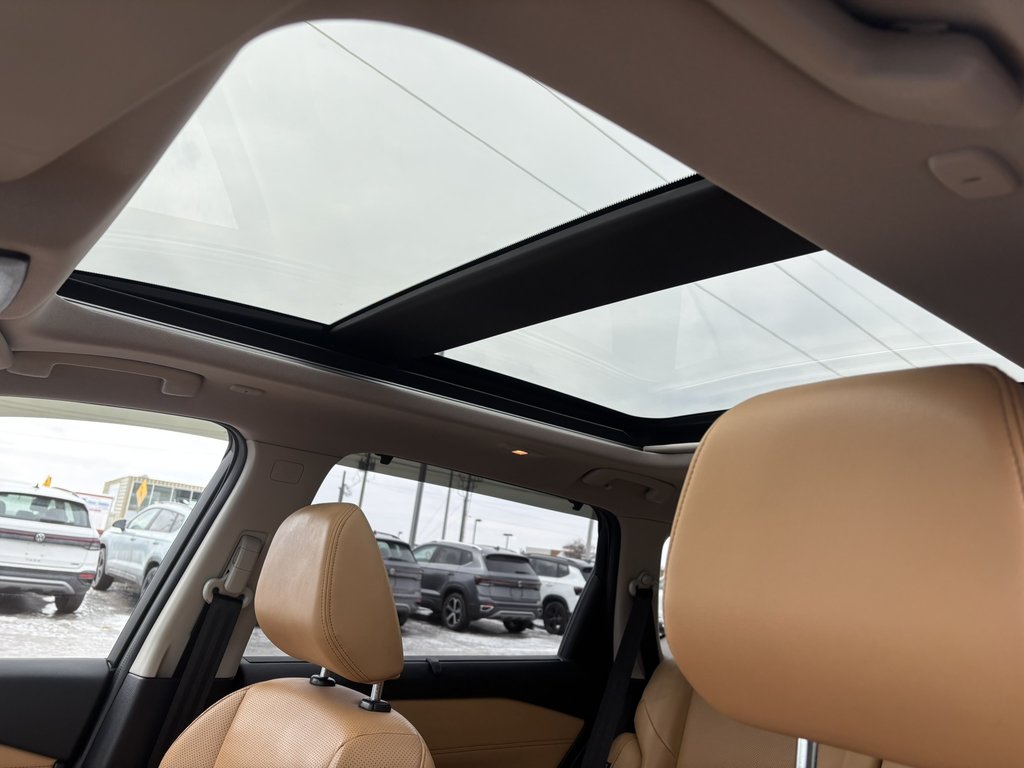 2023 Nissan Rogue AWD Platinum in Saint-Georges, Quebec - 11 - w1024h768px